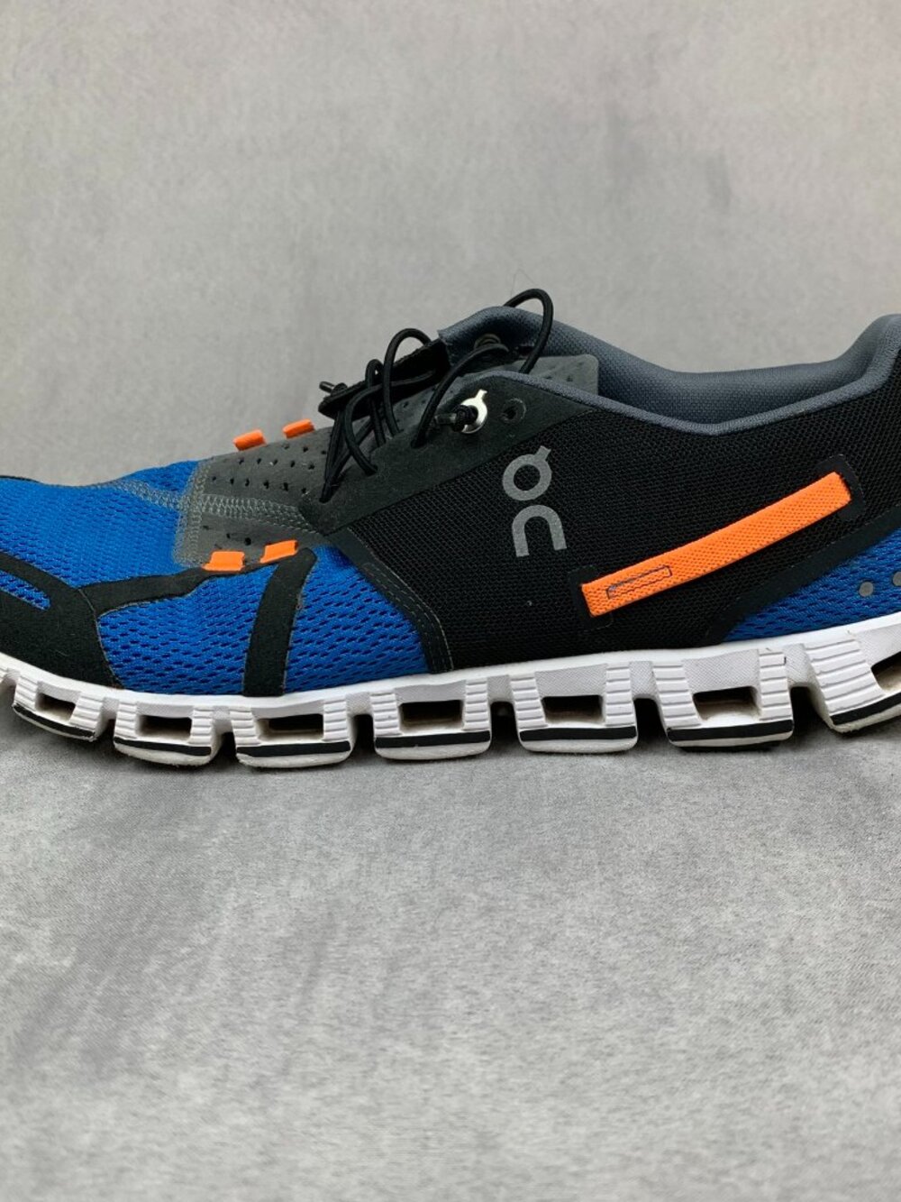On Cloud Mens Shoes 9.5 Blue Orange Black & Malibu Running Cushioned 9.4247